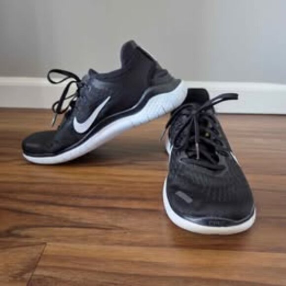 Women's Nike Free Running Shoes size 9 Black White - Picture 2 of 5